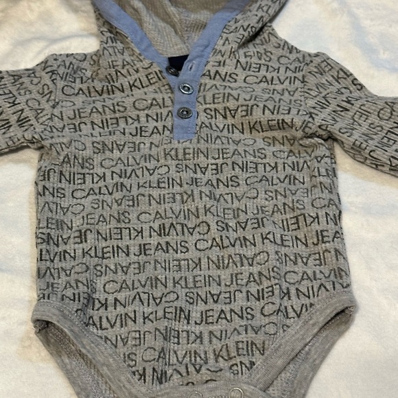Calvin Klein Baby Boys 2-PC Thermal Bodysuit & Fleece Jogger Pant Set Size 3/6M - Picture 6 of 9
